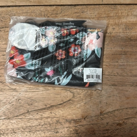 Vera Bradley Signature Cotton Zip ID Case Tangerine Twist NWT DISCONTINUED - Picture 3 of 5